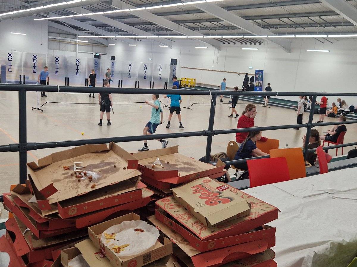 BathgateARK's tweet image. We would also like to express our thanks to @pizzahutuk Bathgate branch for their ongoing support of our reward scheme. Their lunchtime donation was greatly received after all the physical activity! 🍕 @BathAcadNews