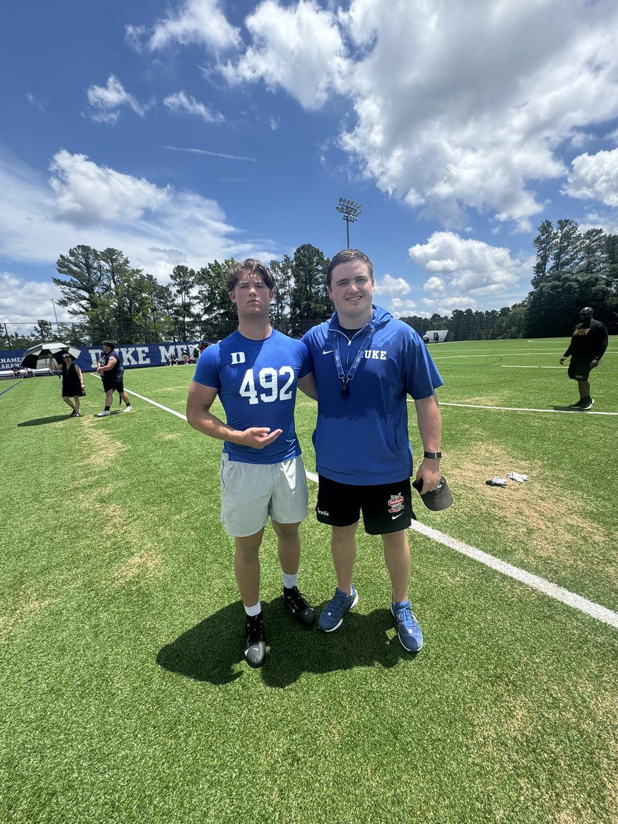 Benwalker16i4's tweet image. Great competition @DukeFOOTBALL today!! @CoachMaxNorton @Coach_Bower @stsebsfootball @coach @CoachBurkeSebs @CoachChaim_BAT
