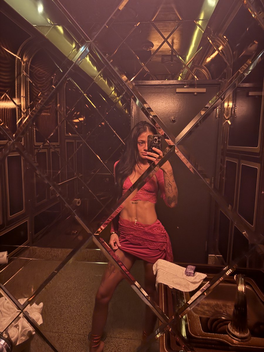 Meet me in the bathroom 😉