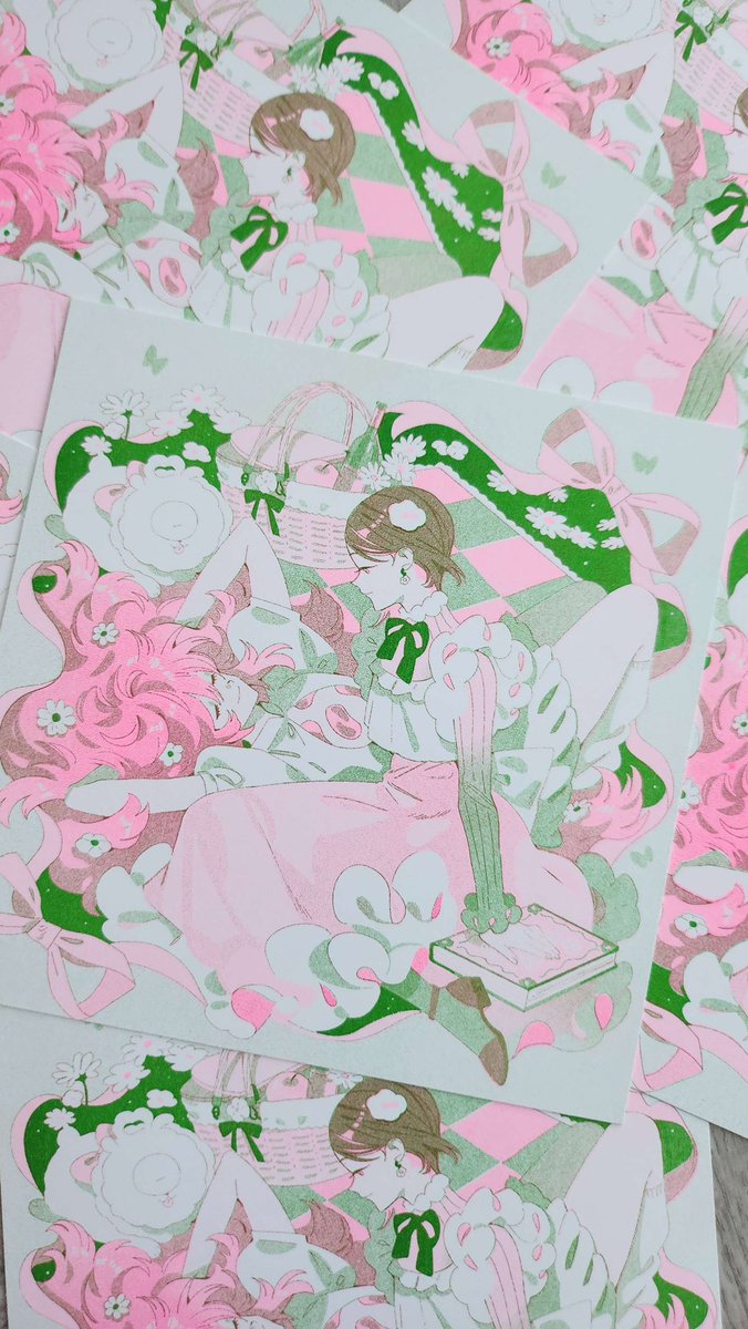 azolitmin's tweet photo. The riso prints came out so GOOOOOOD 🌸🌷🌻🌼 https://t.co/OWvnNMZcjv
