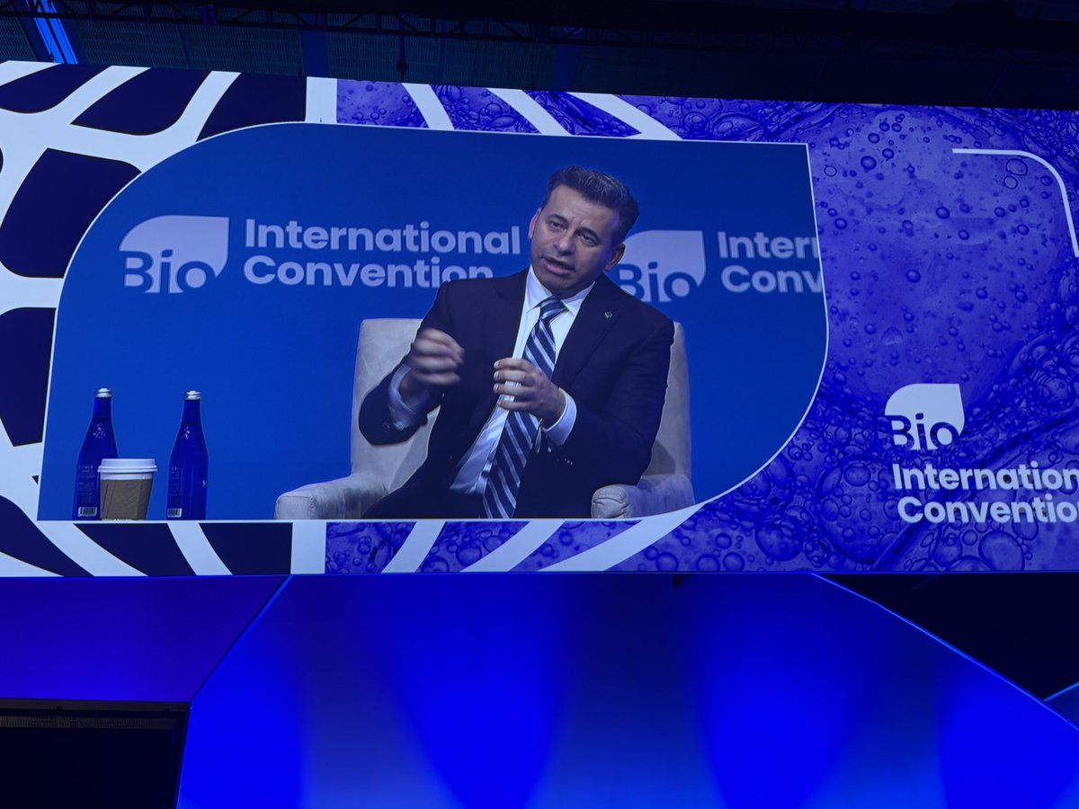 .<a href="/FDA/">FDA</a> commish Makary at #BIO25: “We’ve got to modernize the agency. We still require in some parts of the agency paper applications. There was literally a guy changing the ink cartridge in the fax machine every day.” Adding AI to review process.