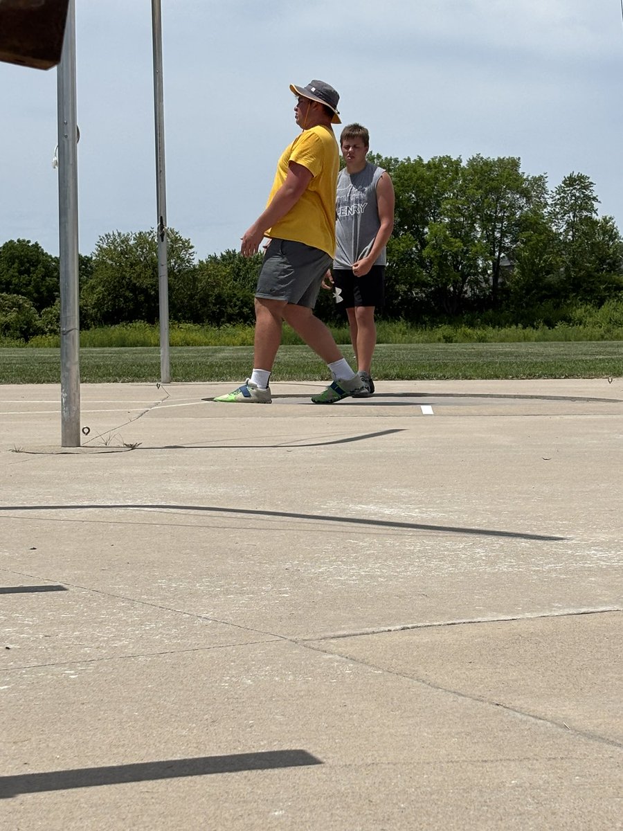 IowaKerri's tweet image. Thank you @ColinWhitters40 for your knowledge! #offseason #technique