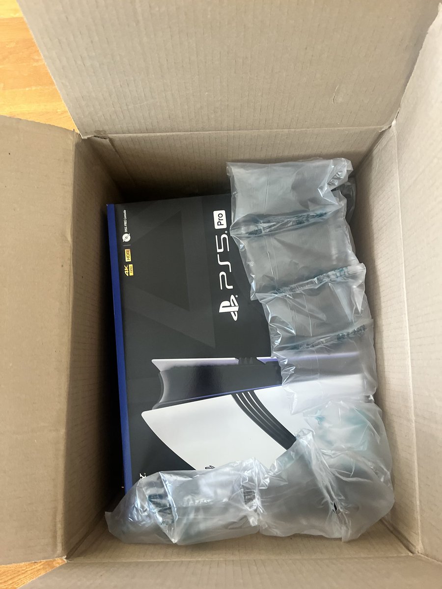 Matty_XIO's tweet photo. @ImperialHal Thanks for the PS5 🐐🐐🐐 https://t.co/HL87EvV2Iz