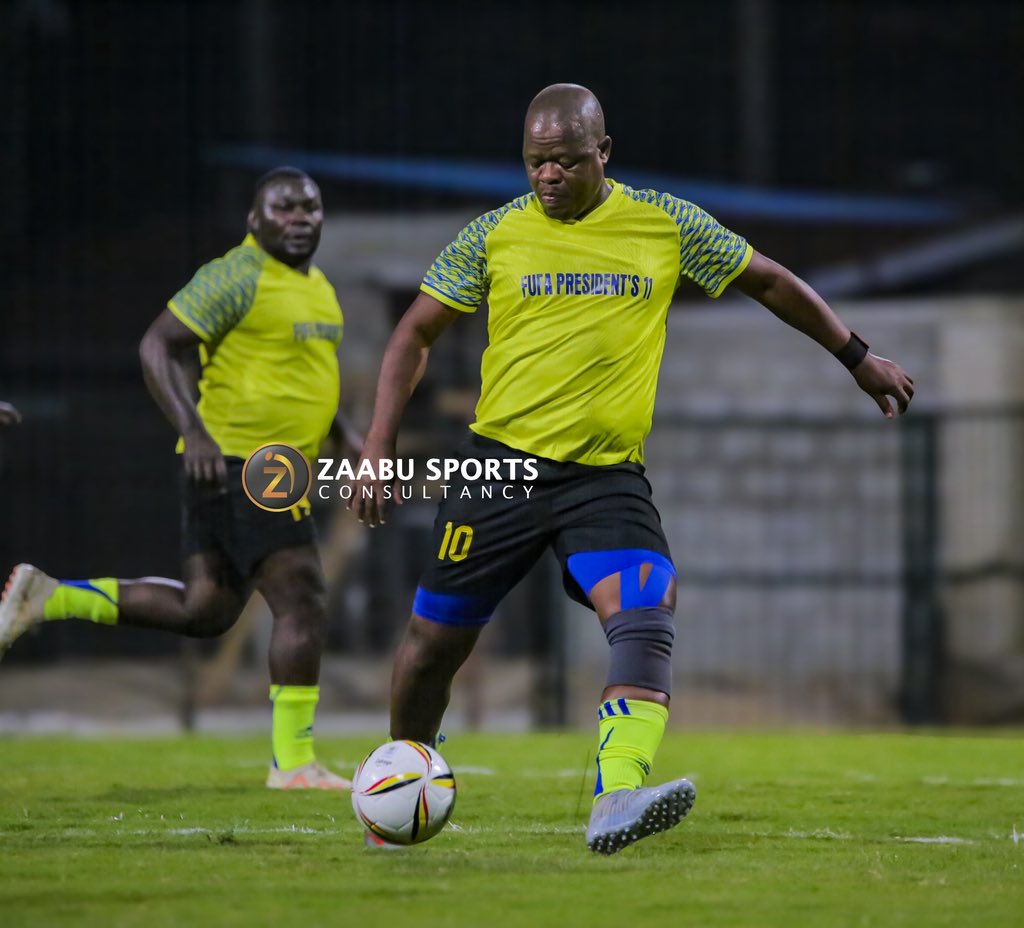 zaabu_sports's tweet image. INVESTING IN SUCCESS!!!

FUFA President’s XI wins 5-4 on penalties after 0-0 draw against Uganda Parliament FC  👏 Great show of sportsmanship! With Government investing in sports infrastructure, Uganda’s sports is poised for growth 
#FUFA #SportsDevelopment #Uganda