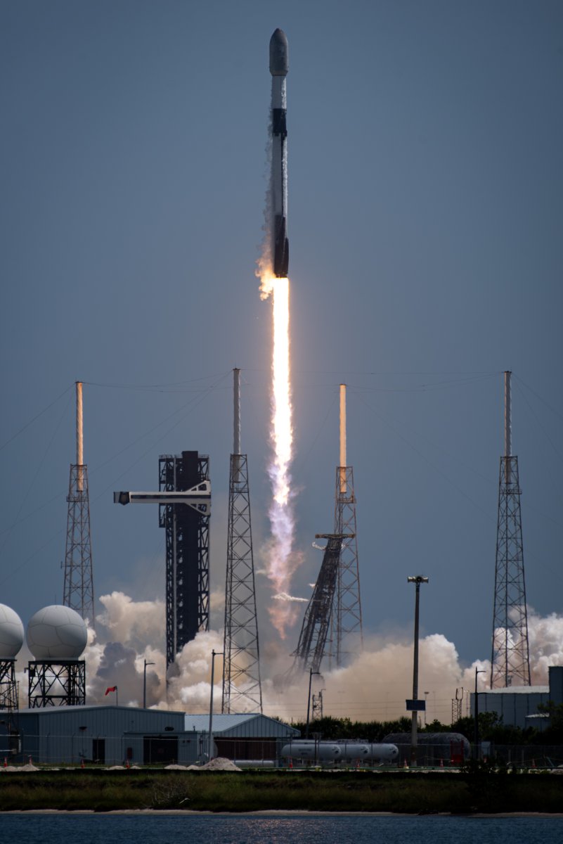 SLDelta45's tweet image. Launch Pad Playback 🚀🔁
50 launches and counting. That's right—we've officially hit liftoff #50 for the year, and it's only June.
Here's a look at what got us there over the past week.
#Starlink 12-24 and 12-26