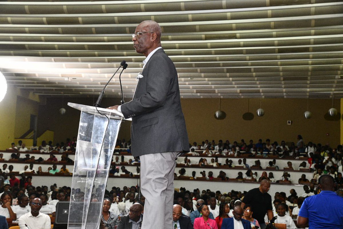 LocalGovJa's tweet image. Today we launched our annual Youth Summer Employment Program at the Jamaica Conference Centre. This is the 9th cohort of youth to be employed in the Local Government Sector; 10,000 individuals will be employed for 4 weeks starting July 7. #LocalGovAtWork #YesToYSEP