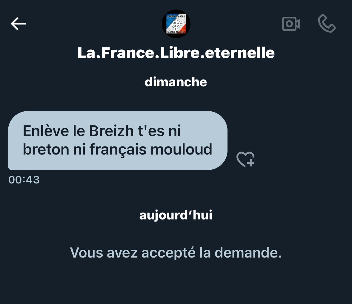 Je suis français, je vis en Bretagne et je vous emmerde les fachos 🖕🏻😘