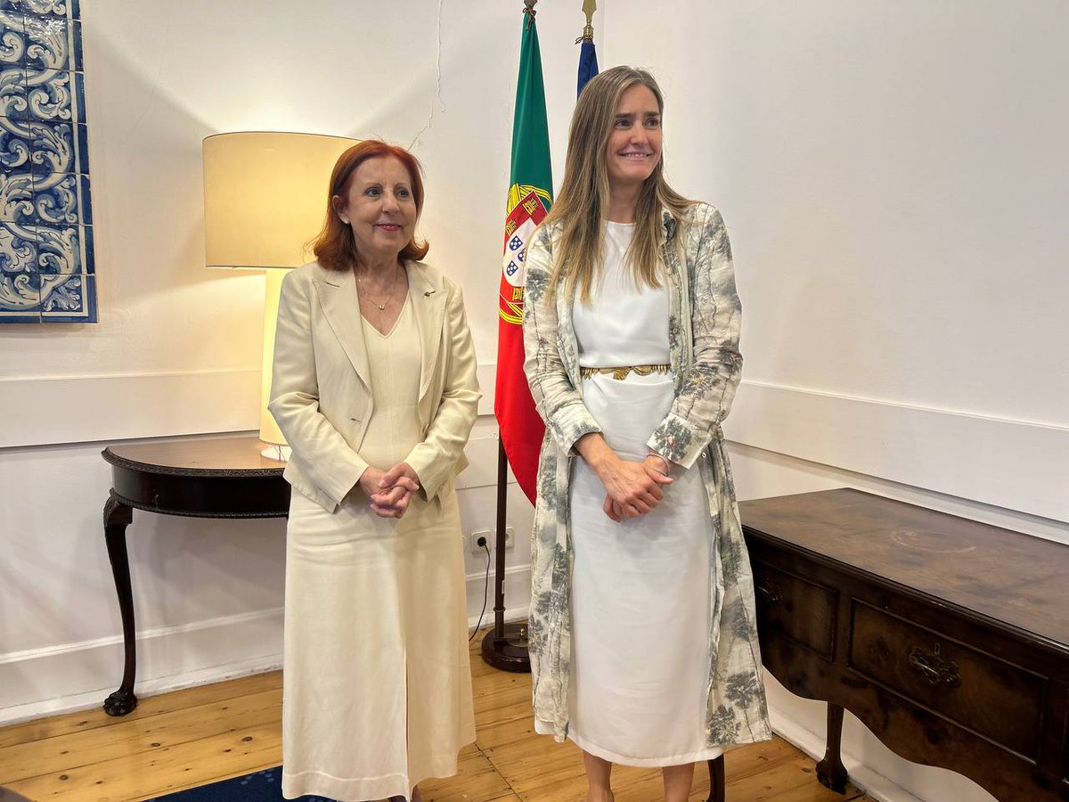 Transición Ecológica y Reto Demográfico (@mitecogob) on Twitter photo VP Sara Aagesen se reúne en Lisboa con <a href="/mgracacarvalho/">Maria Graça Carvalho</a>, ministra de Energía y Medio Ambiente de Portugal 🇵🇹
Ha compartido los detalles del análisis de las circunstancias que concurrieron en la crisis de electricidad del 28 de abril
Reforzamos la cooperación entre ambos países VP Sara Aagesen se reúne en Lisboa con <a href="/mgracacarvalho/">Maria Graça Carvalho</a>, ministra de Energía y Medio Ambiente de Portugal 🇵🇹
Ha compartido los detalles del análisis de las circunstancias que concurrieron en la crisis de electricidad del 28 de abril
Reforzamos la cooperación entre ambos países
