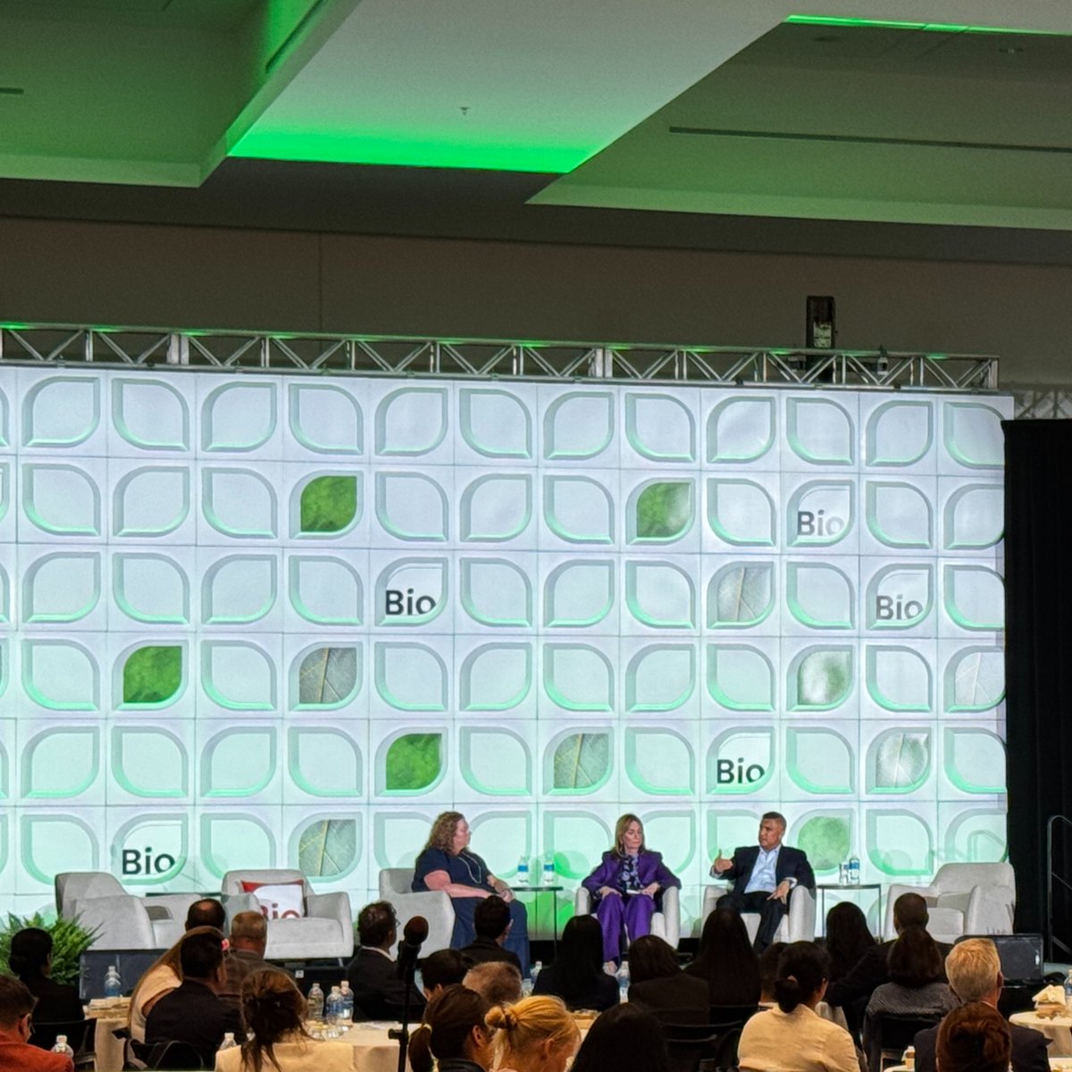 JNJInnovation's tweet image. Day 2 of BIO is off to a great start. Penny Heaton and Nauman Shah participated in a fireside chat and gave attendees insight into our innovation model, and how its used to accelerate a new standard of patient care.