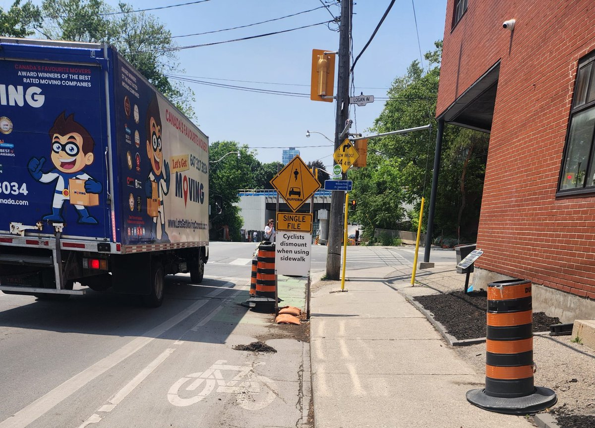 I'm not much for Twitter anymore, but it's 2025, this closure is still ongoing, and it still sucks. Not even painted sharrows at this point. <a href="/OntarioLine/">Ontario Line</a> <a href="/Metrolinx/">Metrolinx</a> could do so much more for the safety of the community