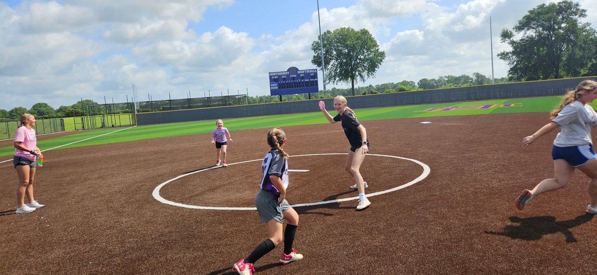 MHSBearSB's tweet image. More pics of DAY 2!!!!
@coachlaplante @coachcooper_mhs