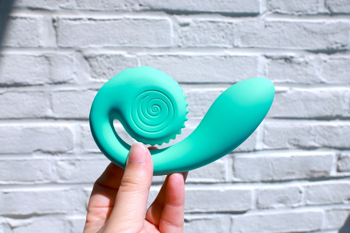 You may have seen it on TikTok, but I've got the review of <a href="/svibe_official/">SVibe</a>'s Snail Gizi that you need to read before you buy! 🐌

Check out the full review here: sydneyscreams.com/svibe-snail-gi…