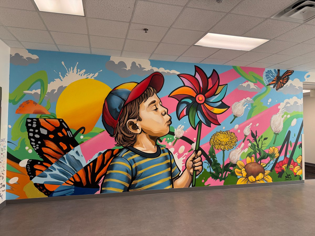 Students teamed up with a professional artist to create a stunning mural at the new Bette Ra Ivey Center! 🎨👏 They learned all about public art, from collaborative design to painting techniques. We’re so proud of their creativity and teamwork! #PCSProud