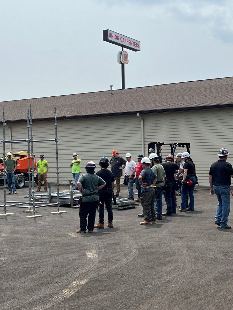 HUGE shout out to Solid Platforms for coming out to show some brand new apprentices what it's like to build scaffolding! Thanks for demonstrating safe and effective methods - these apprentices are hungry and ready to take on their CAREERS!

#CWMCarpenters #BuildWithUs