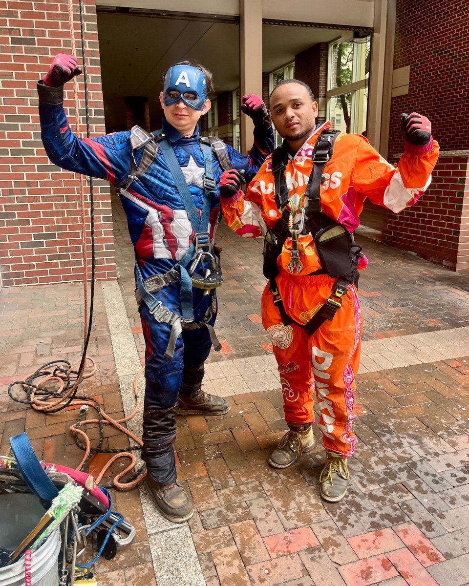 ShrinersBoston's tweet image. Our patients caught a glimpse today of Superman, Captain America and more superheroes scaling the hospital building while helping keep our windows shining. Just one of the many ways joy finds its way to Shriners Children’s Boston. Thanks to Pureview for making the magic happen!