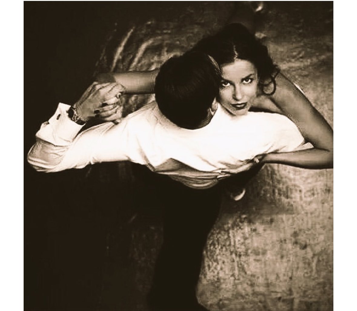 „Heiterkeit ist weder Tändelei noch Selbstgefälligkeit, sie ist höchste Erkenntnis und Liebe, ist Bejahen aller Wirklichkeit, Wachsein am Rand aller Tiefen und Abgründe.
Sie ist das Geheimnis des Schönen und die eigentliche Substanz jeder
Kunst."
Gute Nacht mit Hermann Hesse