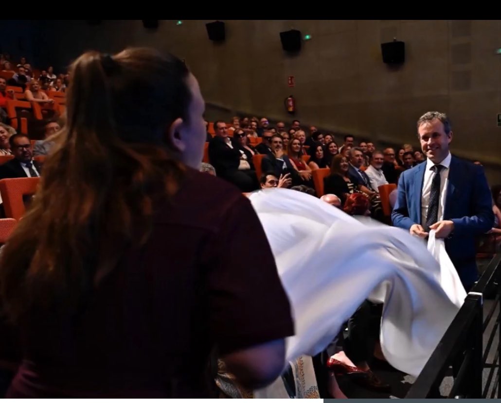 Qué maravilla el acto de entrega de los #PremiosSolidarios2025 del <a href="/GrupoSocialONCE/">Grupo Social ONCE</a> . Una Gala que nos ha llegado al corazón, como todo lo que sale de la <a href="/ONCE_oficial/">ONCE</a> , y que nos ha hecho que salte alguna que otra lagrimilla. Enhorabuena a las personas y entidades reconocidas!!