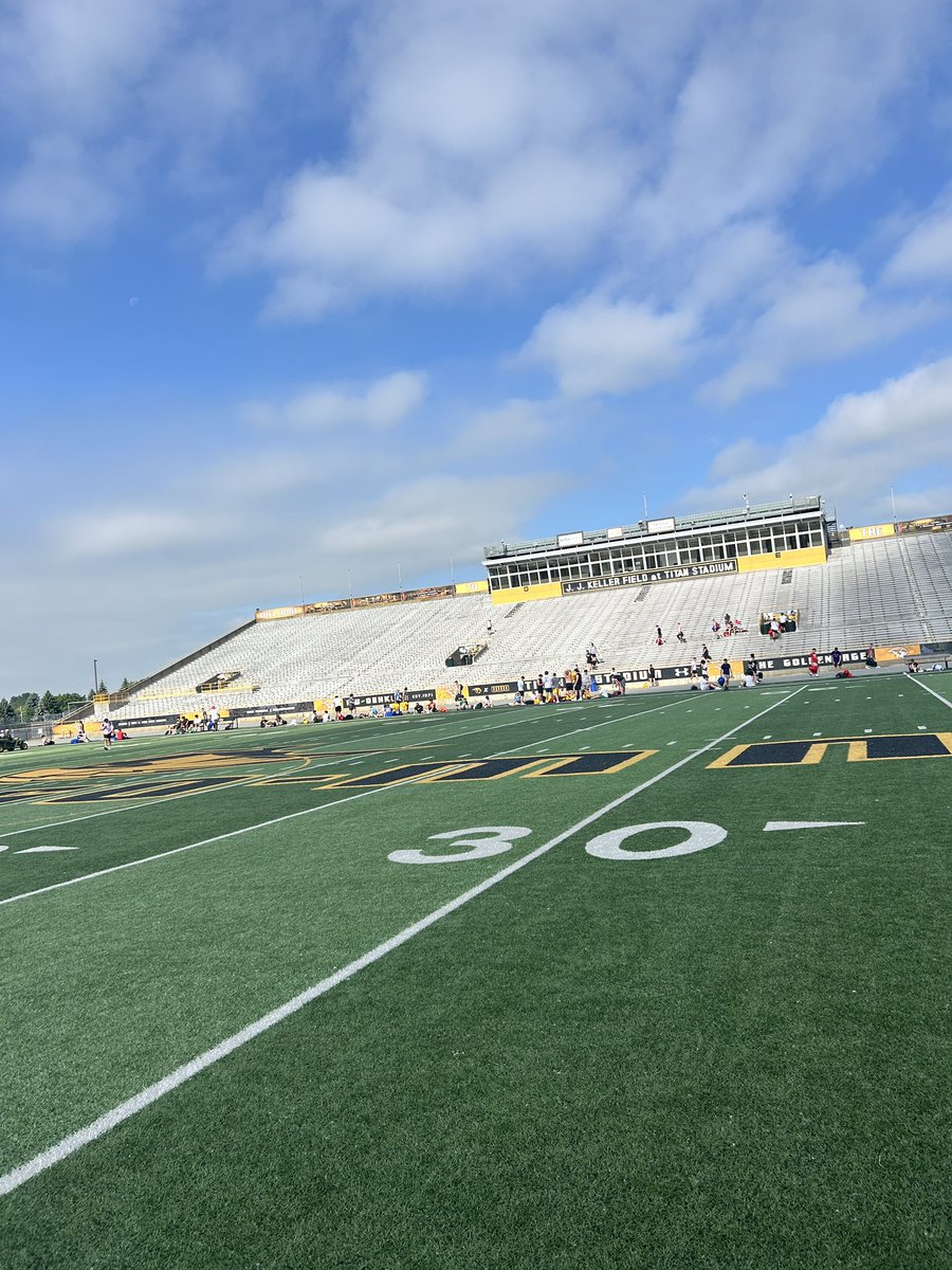 Gage Metzger (@gagemetzge33779) on Twitter photo last day of the <a href="/UWOFootball/">UW-Oshkosh Football</a> camp!
special thabks to <a href="/TraeTetzlaff/">Trae Tetzlaff</a> who made the camp super fun. best rb coach out there! last day of the <a href="/UWOFootball/">UW-Oshkosh Football</a> camp!
special thabks to <a href="/TraeTetzlaff/">Trae Tetzlaff</a> who made the camp super fun. best rb coach out there!
