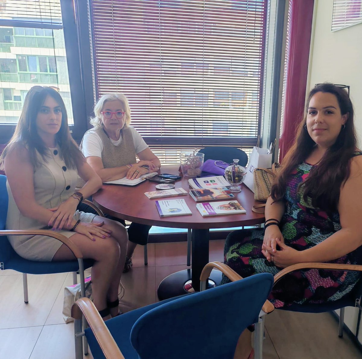 PrevencionViolencia (@prev_violencia) on Twitter photo 🟣 Reunión con el Instituto Canario de Igualdad <a href="/IgualdadGobCan/">ICI Gobcan</a>
🫱🏼🫲🏿 Trabajamos juntas contra todo tipo de violencia hacia las mujeres
#violenciaeconomica #prevencionviolencia <a href="/isadoraduncan/">FFM Isadora Duncan</a> 🟣 Reunión con el Instituto Canario de Igualdad <a href="/IgualdadGobCan/">ICI Gobcan</a>
🫱🏼🫲🏿 Trabajamos juntas contra todo tipo de violencia hacia las mujeres
#violenciaeconomica #prevencionviolencia <a href="/isadoraduncan/">FFM Isadora Duncan</a>