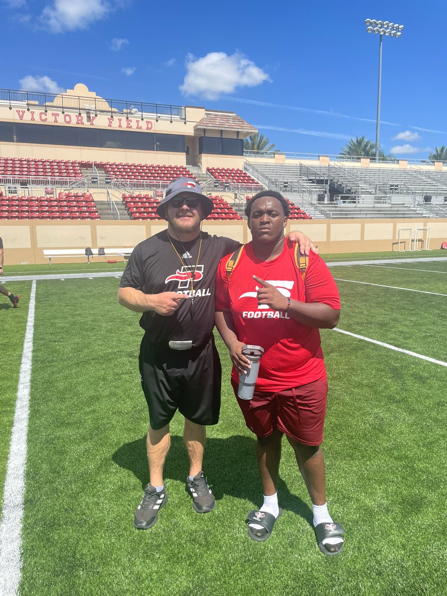 kyvonlove.99 (@kyvonlove) on Twitter photo Truly honored to receive an official offer from the University of Southeastern Thank you to <a href="/coachTDodd/">Tripp Dodd</a> for the opportunity.<a href="/RamsRhsFootball/">Riverview Football</a> <a href="/RRamsRecruiting/">Riverview Rams Recruiting</a> <a href="/ReshardSimmons/">Reshard Simmons</a> <a href="/BrodyWiseman/">Brody Wiseman</a> Truly honored to receive an official offer from the University of Southeastern Thank you to <a href="/coachTDodd/">Tripp Dodd</a> for the opportunity.<a href="/RamsRhsFootball/">Riverview Football</a> <a href="/RRamsRecruiting/">Riverview Rams Recruiting</a> <a href="/ReshardSimmons/">Reshard Simmons</a> <a href="/BrodyWiseman/">Brody Wiseman</a>