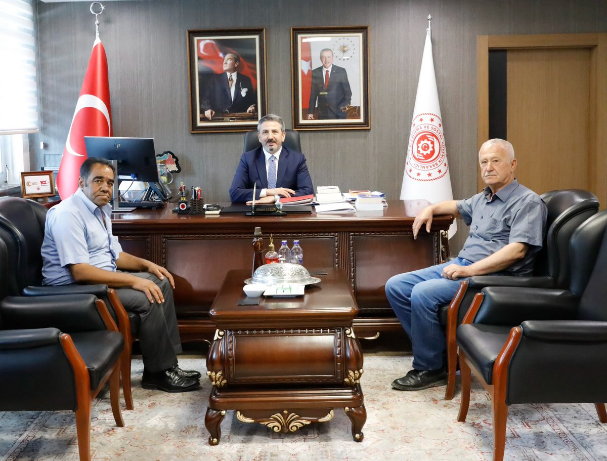 Ziyaretimize gelen değerli misafirlerimiz;

📌Önceki dönem AK Parti Kahta İlçe Başkanımız Sn. Osman Çetinkaya ve beraberinde Baran Çetinkaya, Kadircan Çetinkaya, Ahmet Naci Öztürk, Erdal Çetinkaya,

📌Genç Nesiller Derneği Başkanı Sn. Hasan Nusret Düşük,

📌Ahmet Arı, Hanifi