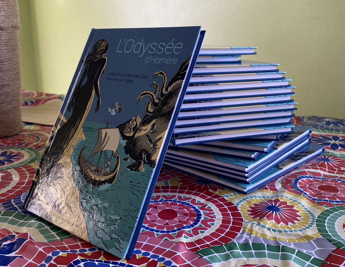 Cette opération qui se déroule dans toutes les académies depuis 2018, vise à renforcer le goût et la pratique de la lecture chez les jeunes et permet aux écoliers de CM2 de quitter l'école primaire avec un livre à lire pendant les vacances.