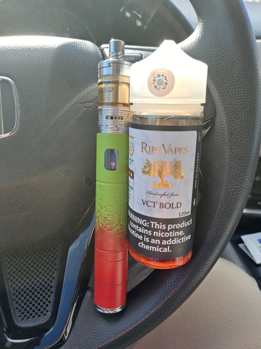 Pulled out the Provari P3 this morning. Too bad government over regulation  crushed one of the great American manufacturers of quality #vape products.  This device is at least 10 years old and, image size:900x1200