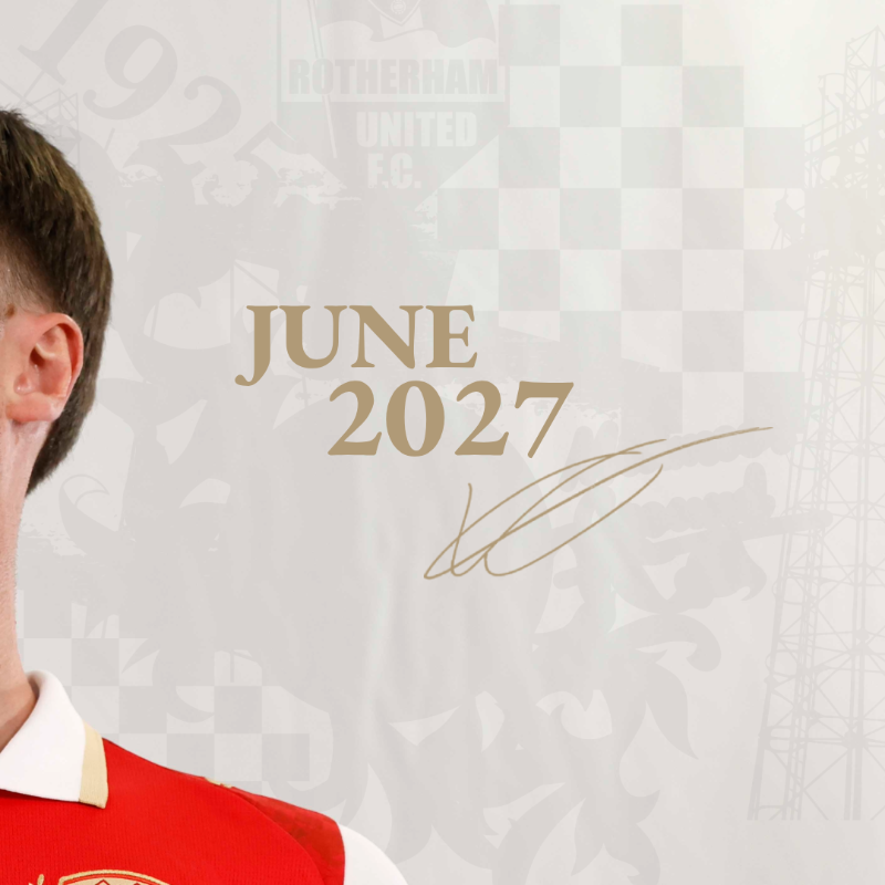 RotherhamUnited's tweet photo. 𝐒𝐩𝐞𝐧𝐜𝐞 𝐬𝐢𝐠𝐧𝐬 𝐨𝐧 ✍

We are delighted to announce the signing of Kian Spence until 2027! 

#RUFC | #TownCountyUnited