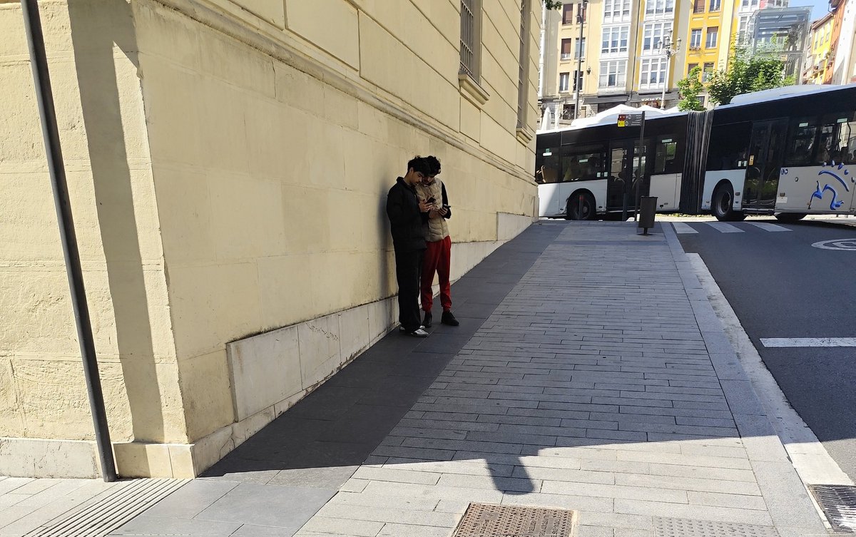 KeroniAlaves's tweet photo. Si ven a estas dos escorias cuidao...acechan a mayores. https://t.co/KoGcpFvg7z
