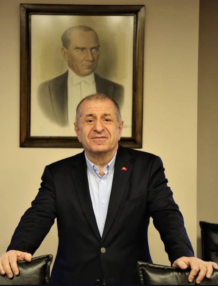 TurkcuPaylasim's tweet photo. 🗣️Mustafa Sandal:

"Geçmiş olsun başkan! 

Atatürk gençliği için var gücünüzle çalışmaya devam etmenizi dilerim." https://t.co/63HRkiGZAF