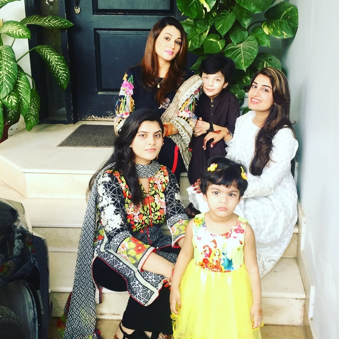 lifelinefarah's tweet photo. In the #Throwback #picture of #OnThisDay from #16june2018 #memory #memories https://t.co/Xc5HNM1Fcc