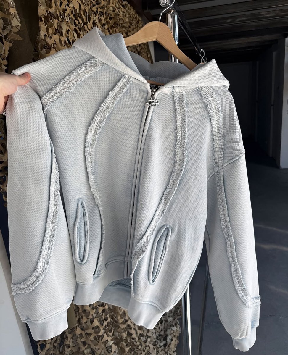 🕷 (@robotkao) on Twitter photo 