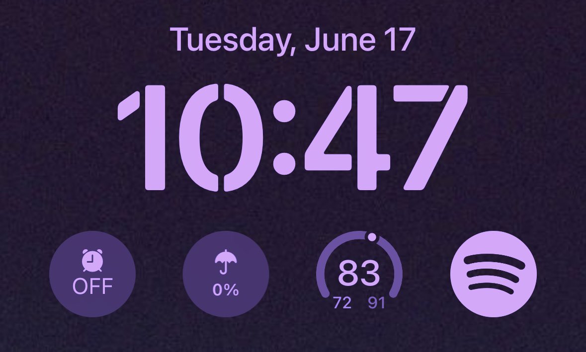 ArenaHub's tweet image. At work when I should be playing #Splitgate2 😔