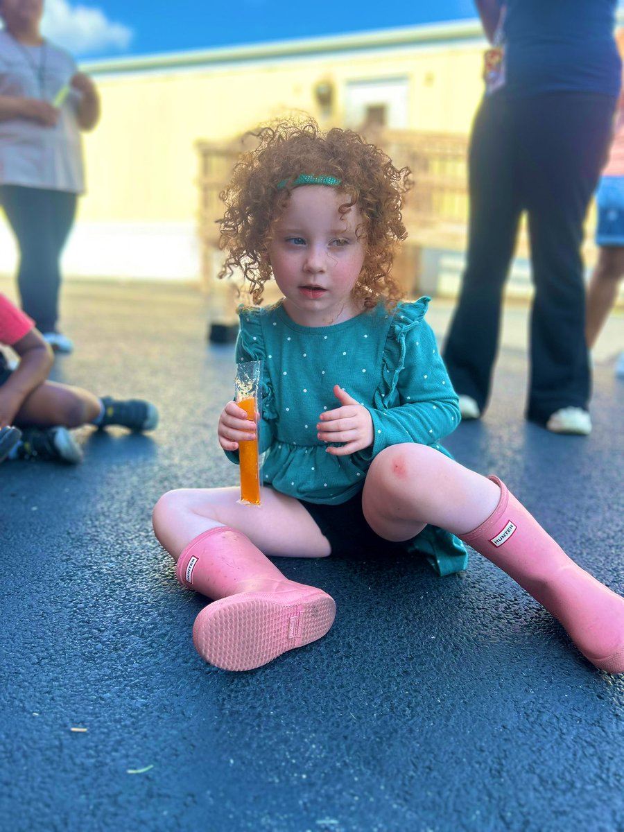 Nothing like a cold treat on a hot summer school day!  ☀️ #BeEvergreen #Ibelonginevergreen