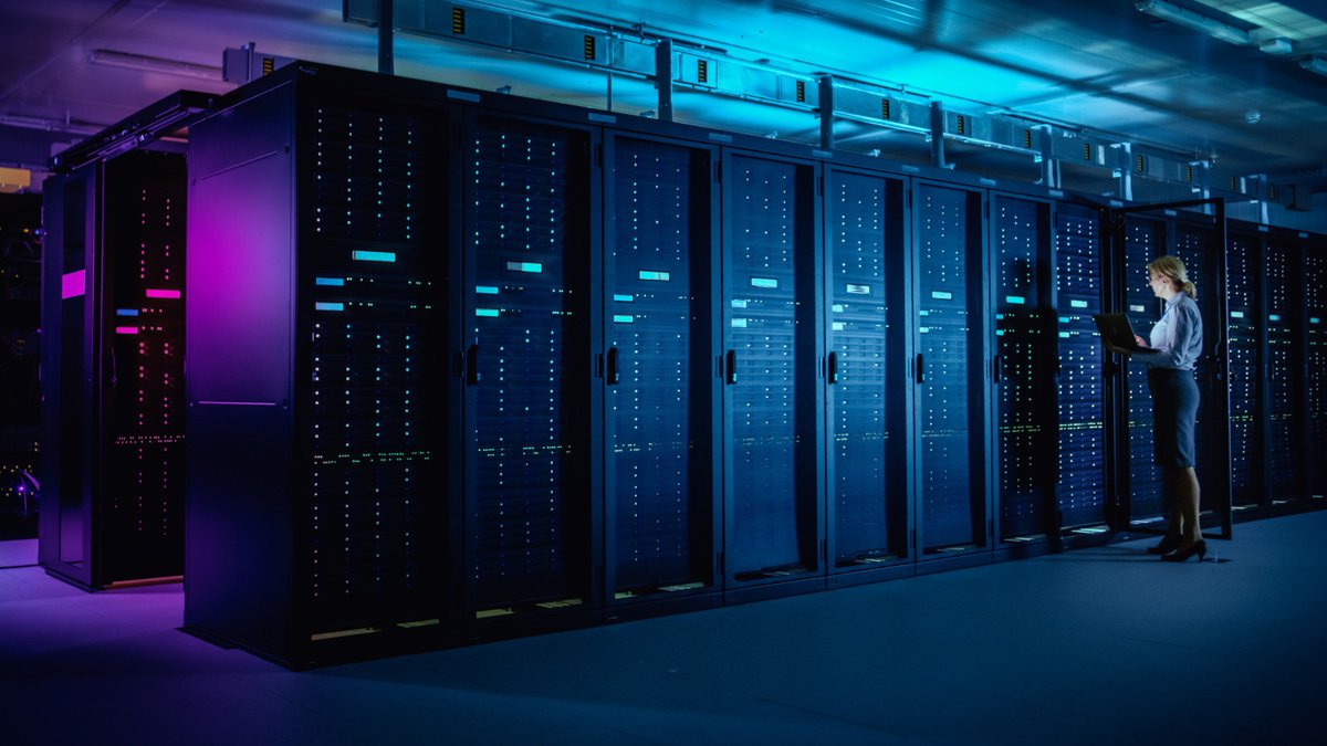 Derrière nos usages numériques se cachent les #datacenters.
Leur fonctionnement indispensable à Internet a un coût important, notamment environnemental. 
Plus d'info sur #MtaTerre 👉mtaterre.fr/articles/comme…