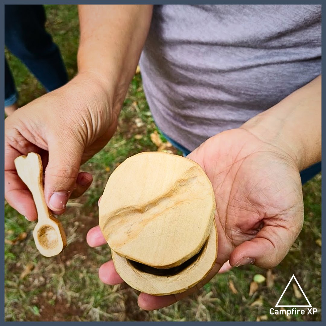 campfire_xp's tweet image. Last weekend guests gouged, whittled, filed & sanded to create a small wooden bowl & spoon, buffed with food-safe polish made from campfire-melted beeswax & mineral oil. Some even made a matching lid! Well done all. Book tickets to our upcoming events campfirexp.com ✨️
