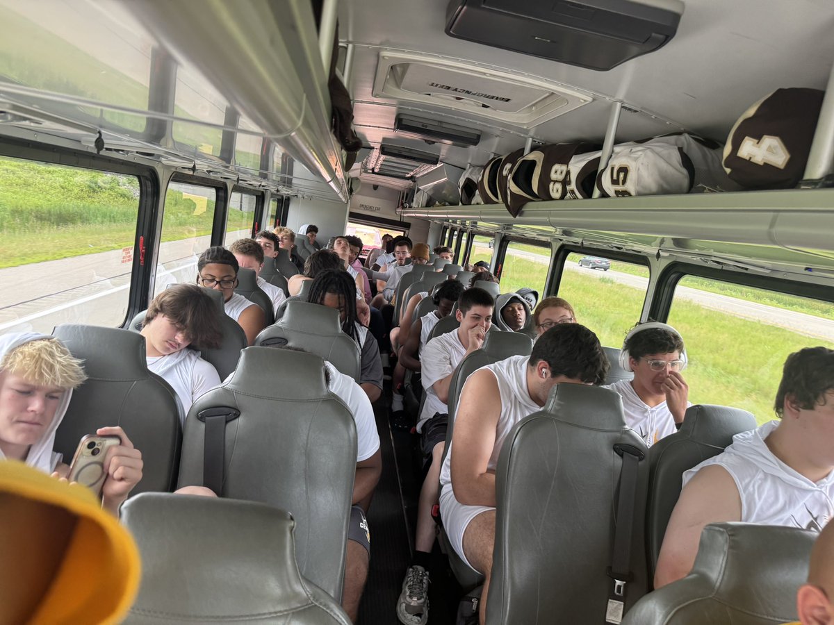 Headed to Valparaiso for a scrimmage against Valpo &amp; Boone Grove . Wish the boys luck!! Go Bears 🐻