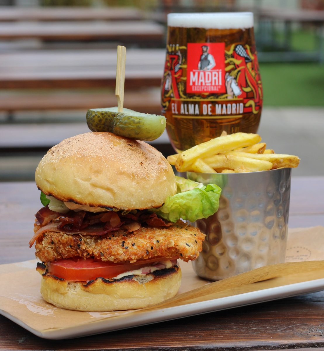 BottleGlassPub's tweet image. Tuck into our weekly offers on B&G favourites! π
π₯© Steak Special | Every Wednesday
π B&G Burger Club | Every Thursday
π Fish & Chip Fryay | Every Friday
Which one are you choosing?
Book now π΄ bit.ly/3ke9bgX