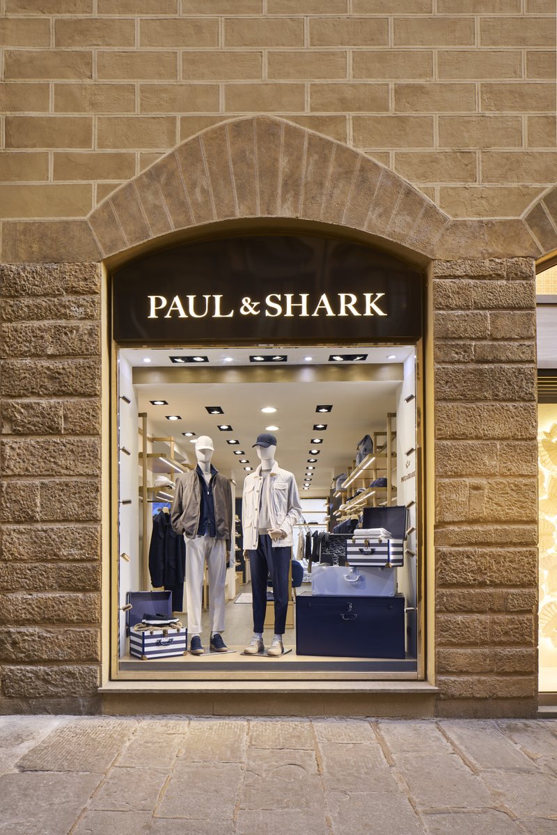 In Florence’s elegant heart, Paul &amp; Shark at 7R/9R Via degli Strozzi blends heritage and innovation. A space where fine materials and Italian craftsmanship meet timeless, contemporary style.

Discover more at paulandshark.com

#paulandshark #Florence #MadeinItaly #SS25