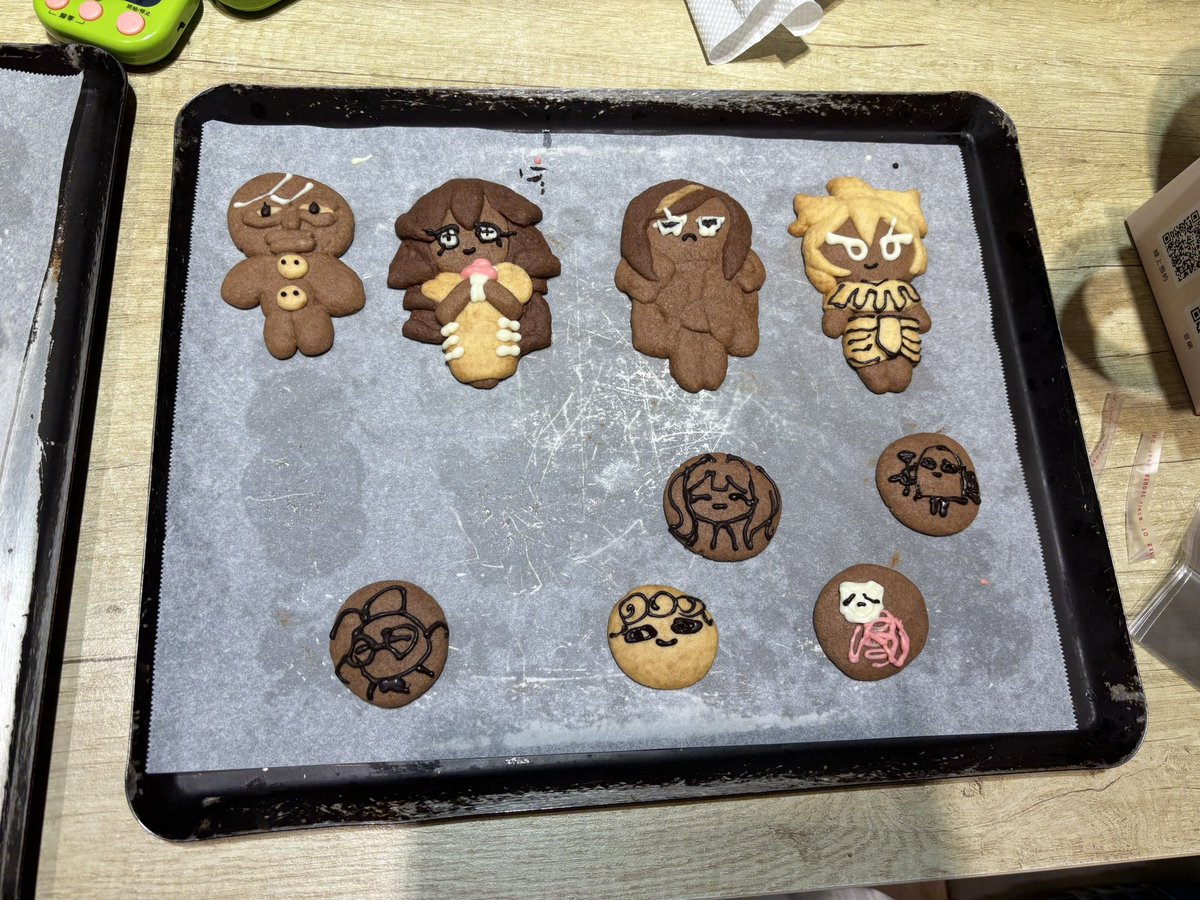 ItzCamee's tweet image. ugly ass cookies with @AidaCamelia0516 again