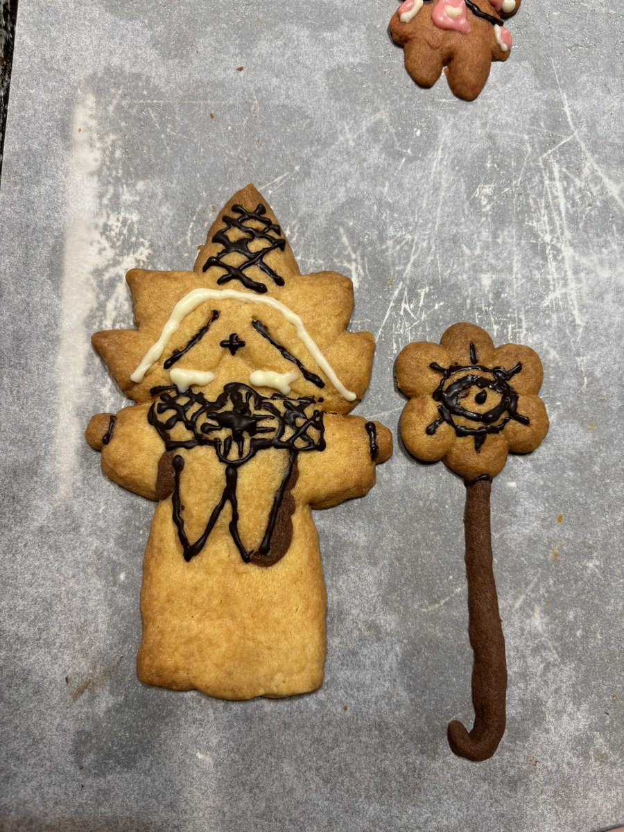 ItzCamee's tweet image. ugly ass cookies with @AidaCamelia0516 again