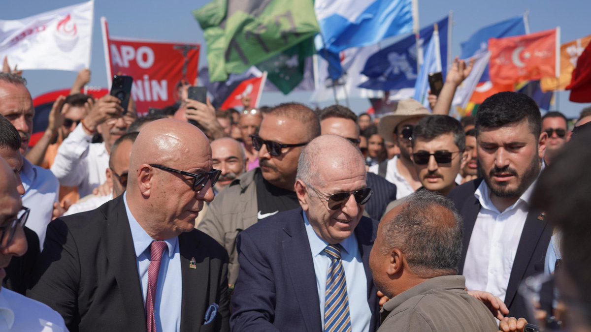 Vakit tamam, bu Tanrı’nın ordusu.
#ÜmitÖzdağ