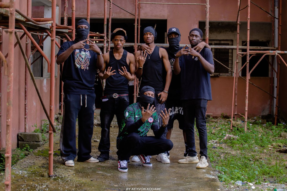 mastercarter7's tweet image. ECHAUFFEMENT 2 ARRIVE 
Titre : OSIMHEN ⏳💣