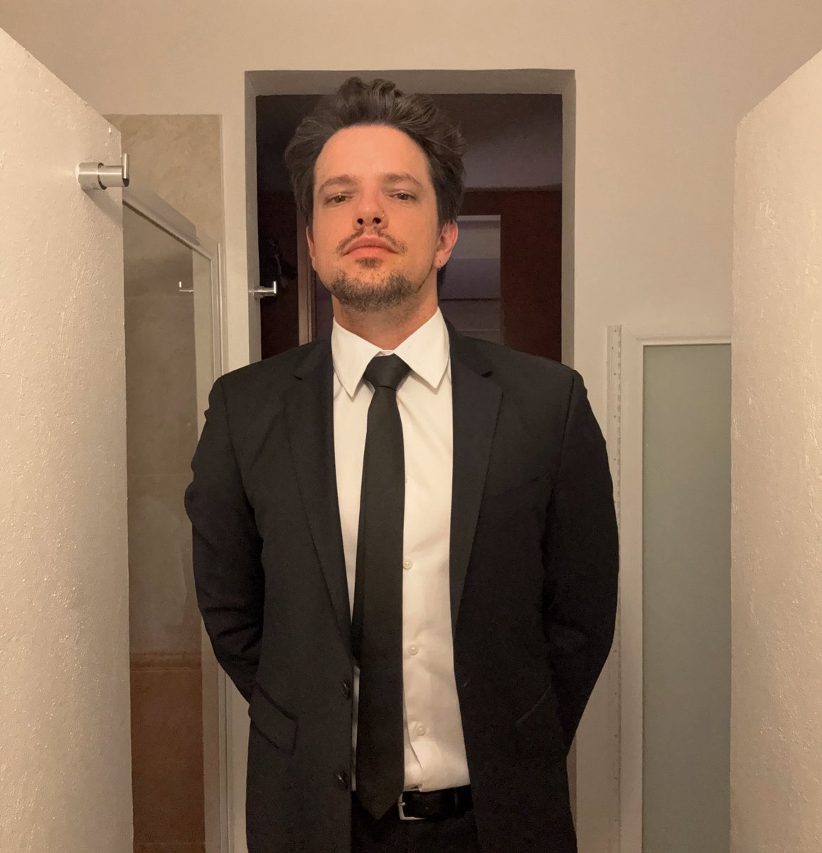 LassoMusica's tweet image. de gala