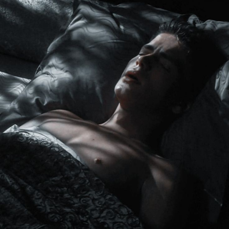 CHOSENxJEDI's tweet image. โ โ
โ โ Good morning.
Yes he's finally awake. Sort of.
โ โ 