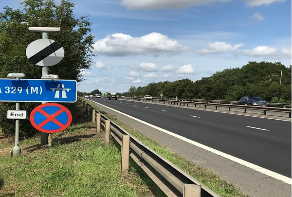 Reminder – there are M4/A329(M) slip road closures soon.🚧

Overnight work on:
-A329(M) Reading-bound onto M4 westbound – 24 June (10pm to 7am)
-M4 eastbound (towards London) onto A329(M) in both directions – 27 June, 30 June to 2 July (9pm to 6am)

For Highways England work.