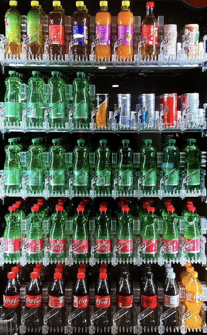 ReciklerkoCans's tweet image. Vending machine in a metro station full of refreshing drinks.

shutterstock.com/image-photo/vi…

#vendingmachine #SelfService #Touchscreen #Interactive #UserFriendly #beverage #drinks #labeldesign #TrainStation #metrostation #vendingmachinebussines