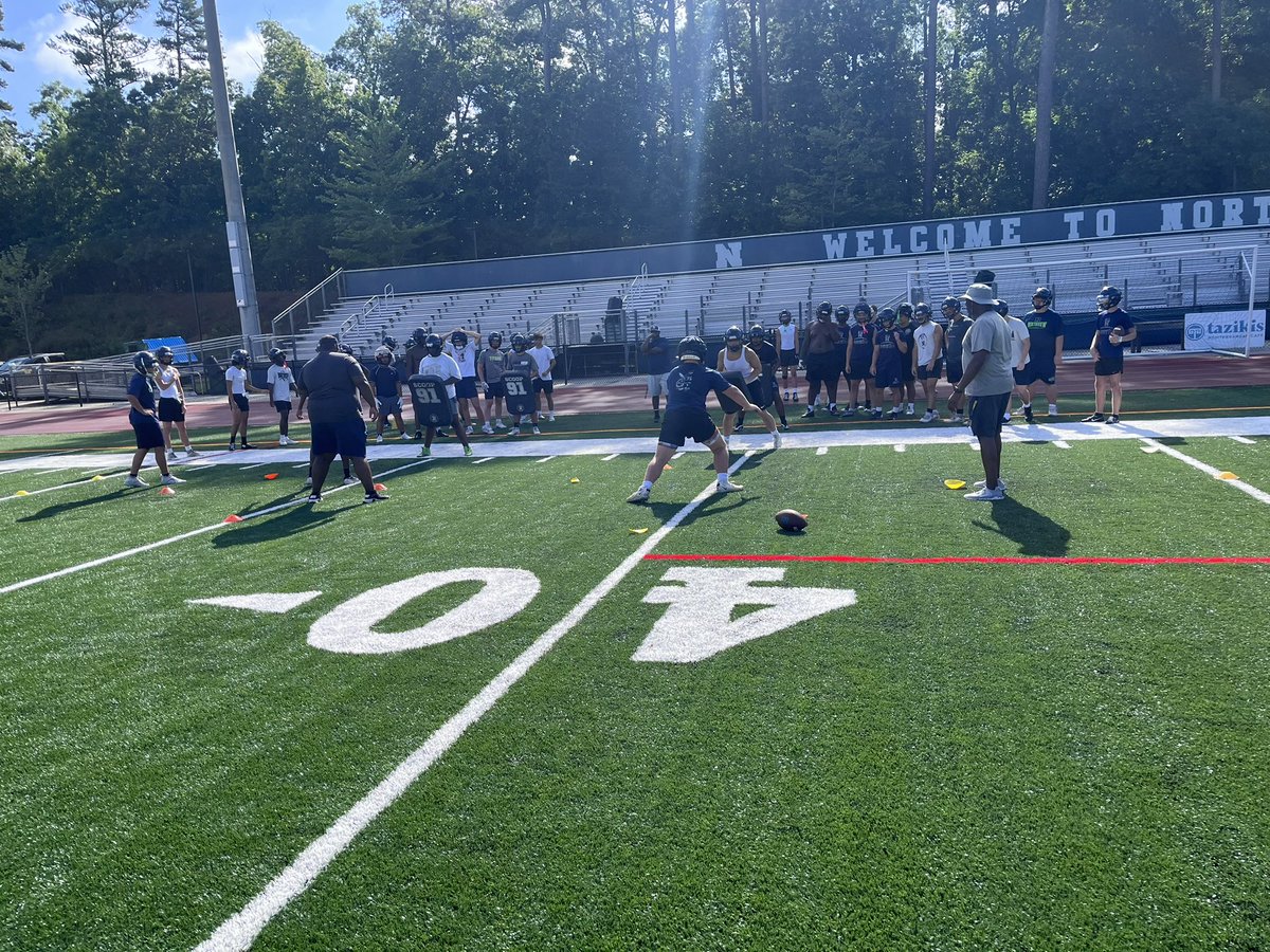 LGlenn_FCS_AD's tweet photo. Had a great visit with new head coach Mario Drayton and the @NorthviewHSFB!! 🏈They were putting in some great work today. The future is definitely bright for the Titans! #FCSAthletics #OneFulton🏆 #TheFutureIsFulton @FultonCoSchools @athletics_FCS @NorthviewAthl @FultonZone6 https://t.co/UkWKIzLAuA