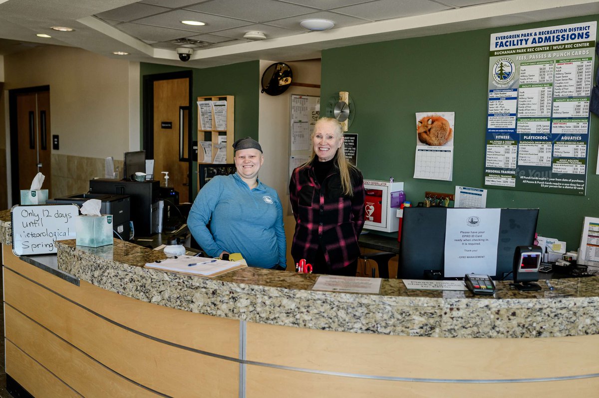 🎉 We’re Hiring! 🎉
Join our team as Front Desk Staff – Permanent Part-Time
💥 Perks? You bet — FREE facility pass when you're hired!
📍 Work in a fun, active environment at the Rec Center!

👉 Apply now at evergreenrecreation.com/job-opportunit…