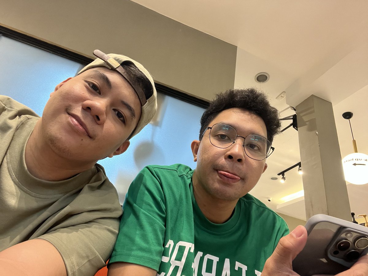 MCHLDSJDML's tweet image. Happy Birthday @mcyflrs 🥳❤️